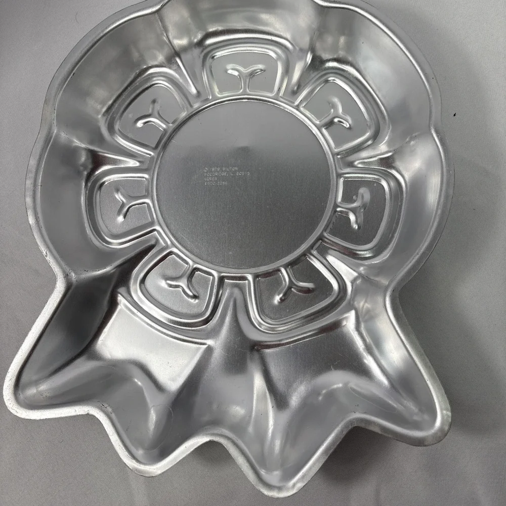 Vintage WILTON 502-2286 Aluminum Cake Pan‎ Mold 1979 BLUE RIBBON MEDAL 1st Place